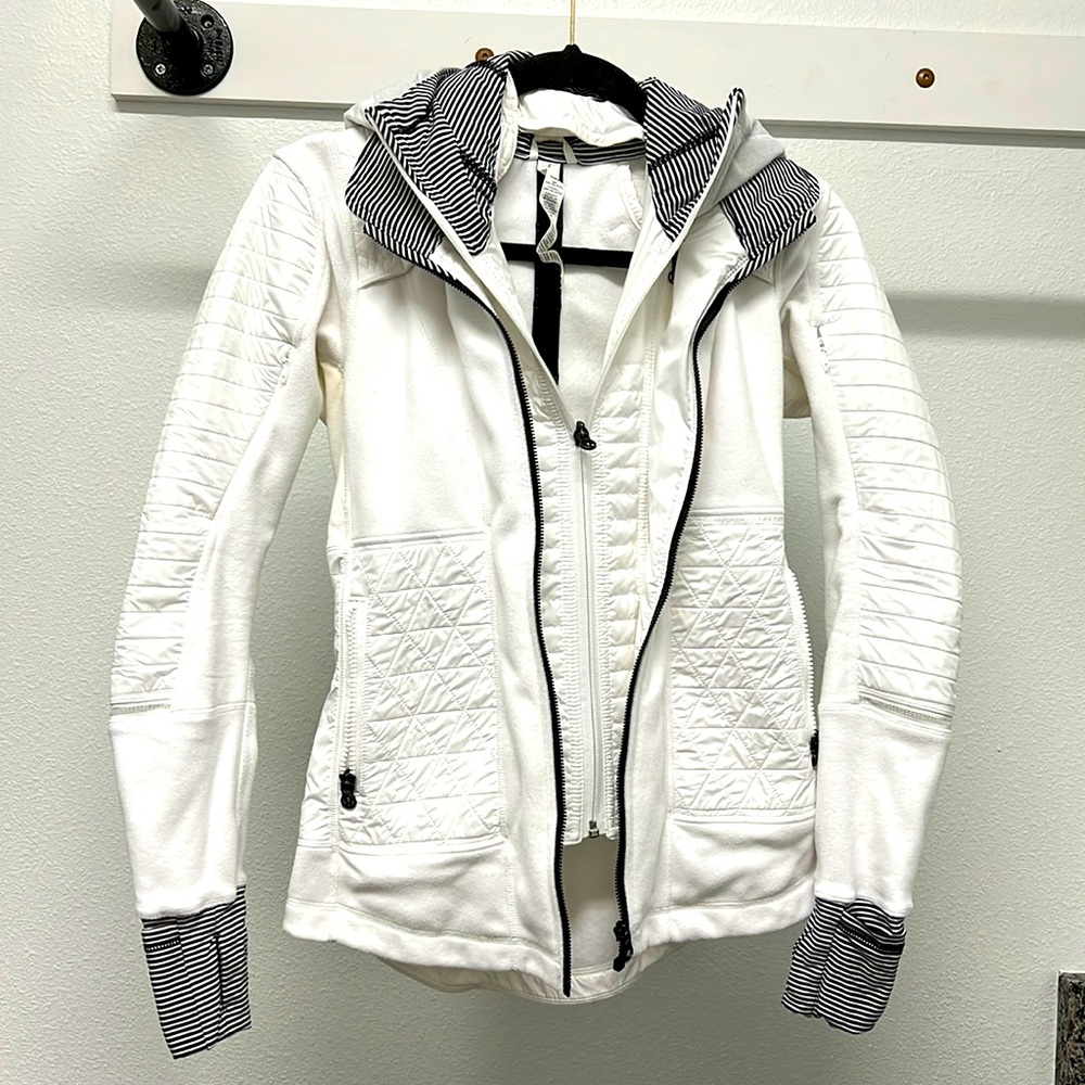 Lululemon size 2 jacket white with black and white details